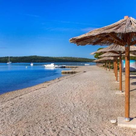 Authentic Camping Dalmatia Pirovac Exteriör bild