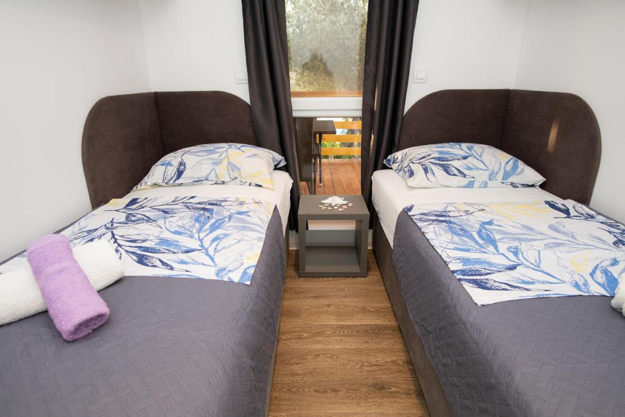Authentic Camping Dalmatia Pirovac Exteriör bild