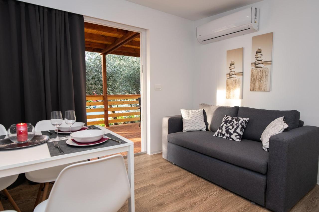 Authentic Camping Dalmatia Pirovac Exteriör bild