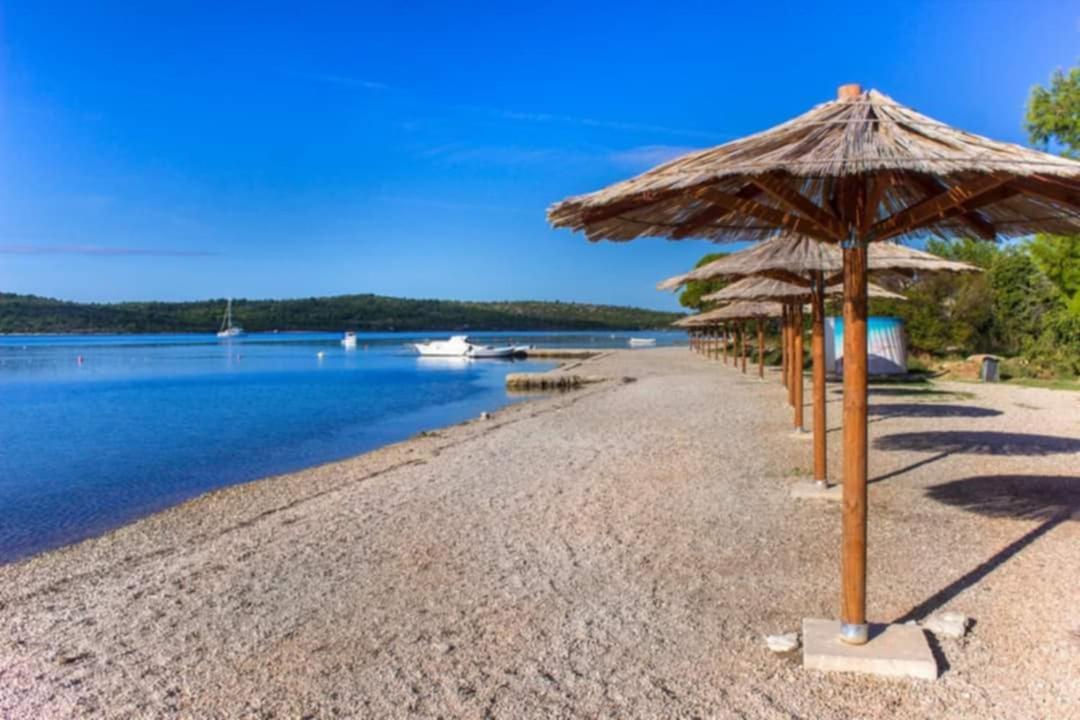Authentic Camping Dalmatia Pirovac Exteriör bild